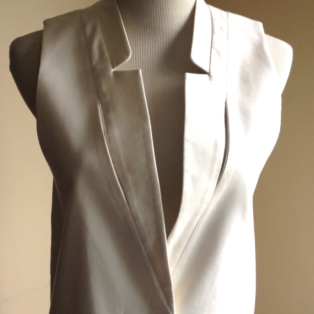 Max Azria BCBG tailored dress vest XS NWT $500